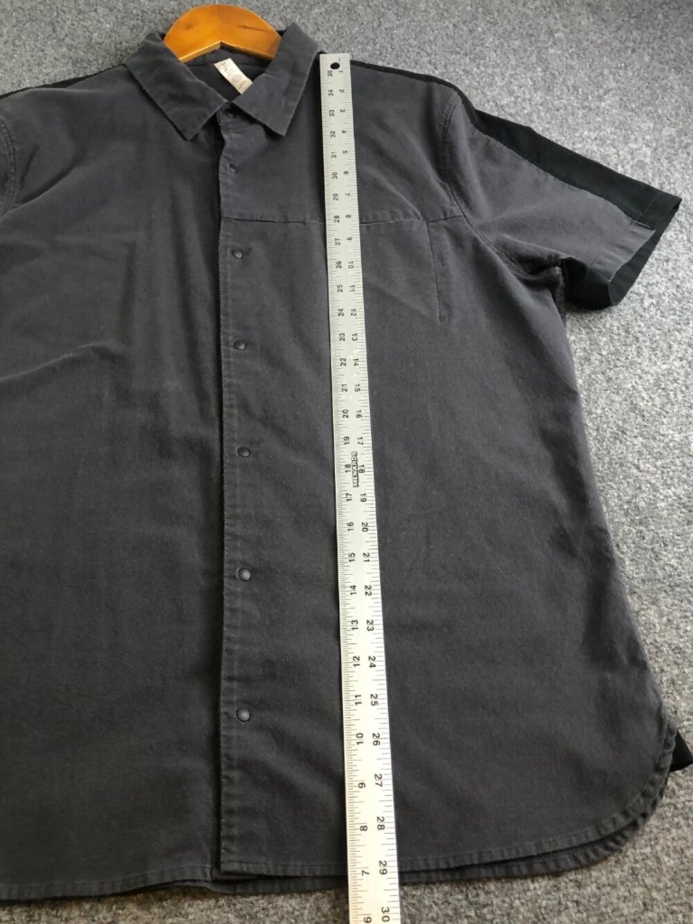 Lululemon Polo Shirt Mens Large Gray Black Pocket Full Snap Performance Bowling - Picture 4 of 9